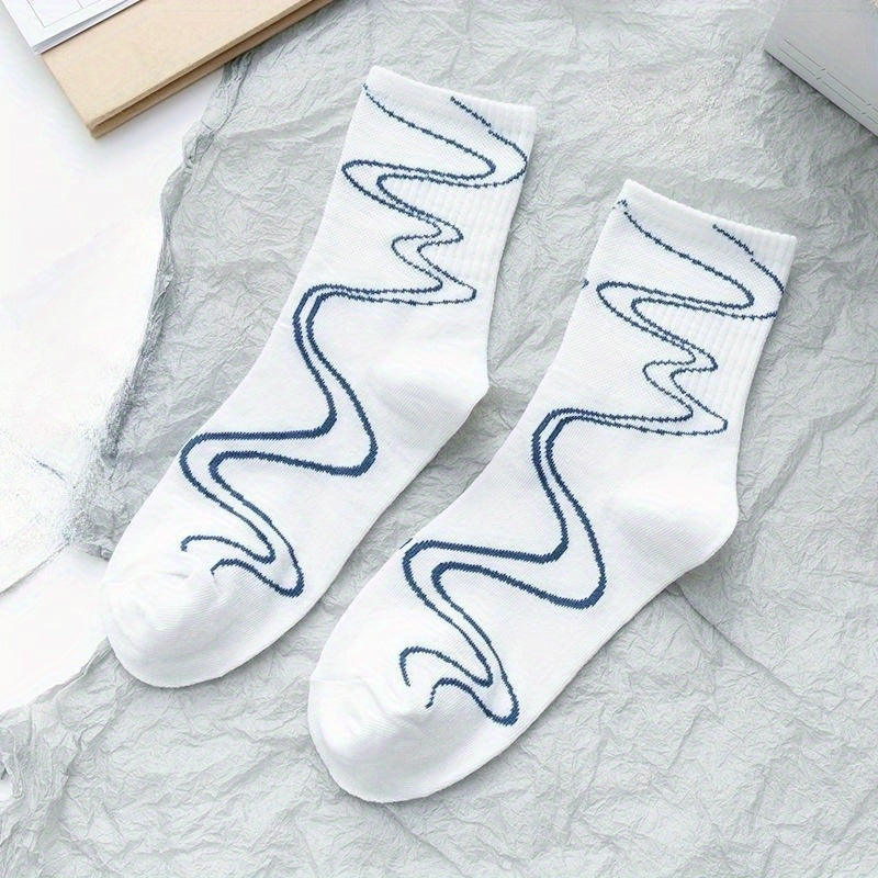 Letter Graffiti Print Socks for Women