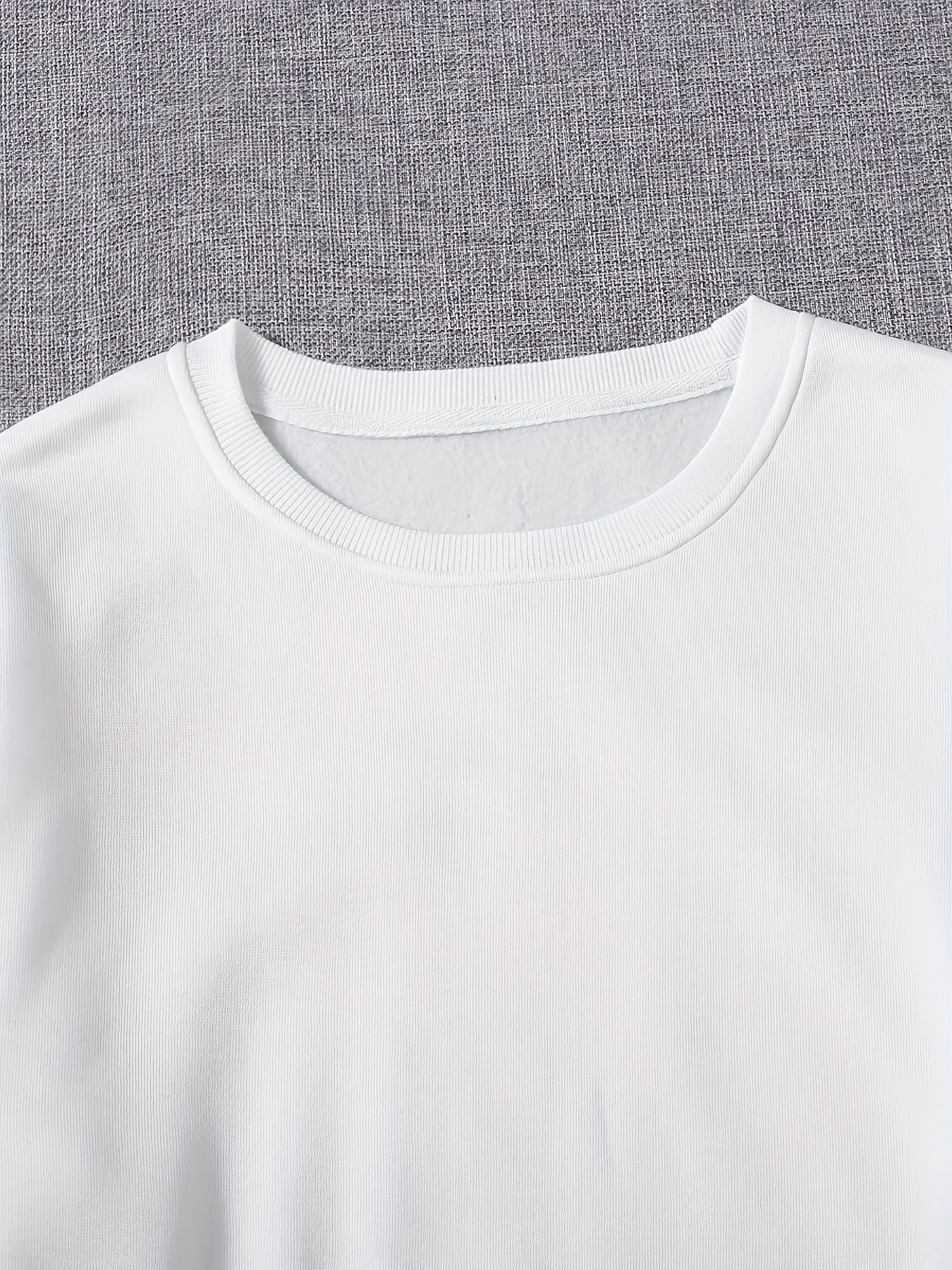 Women's Solid Crew Neck Crop Sweatshirt