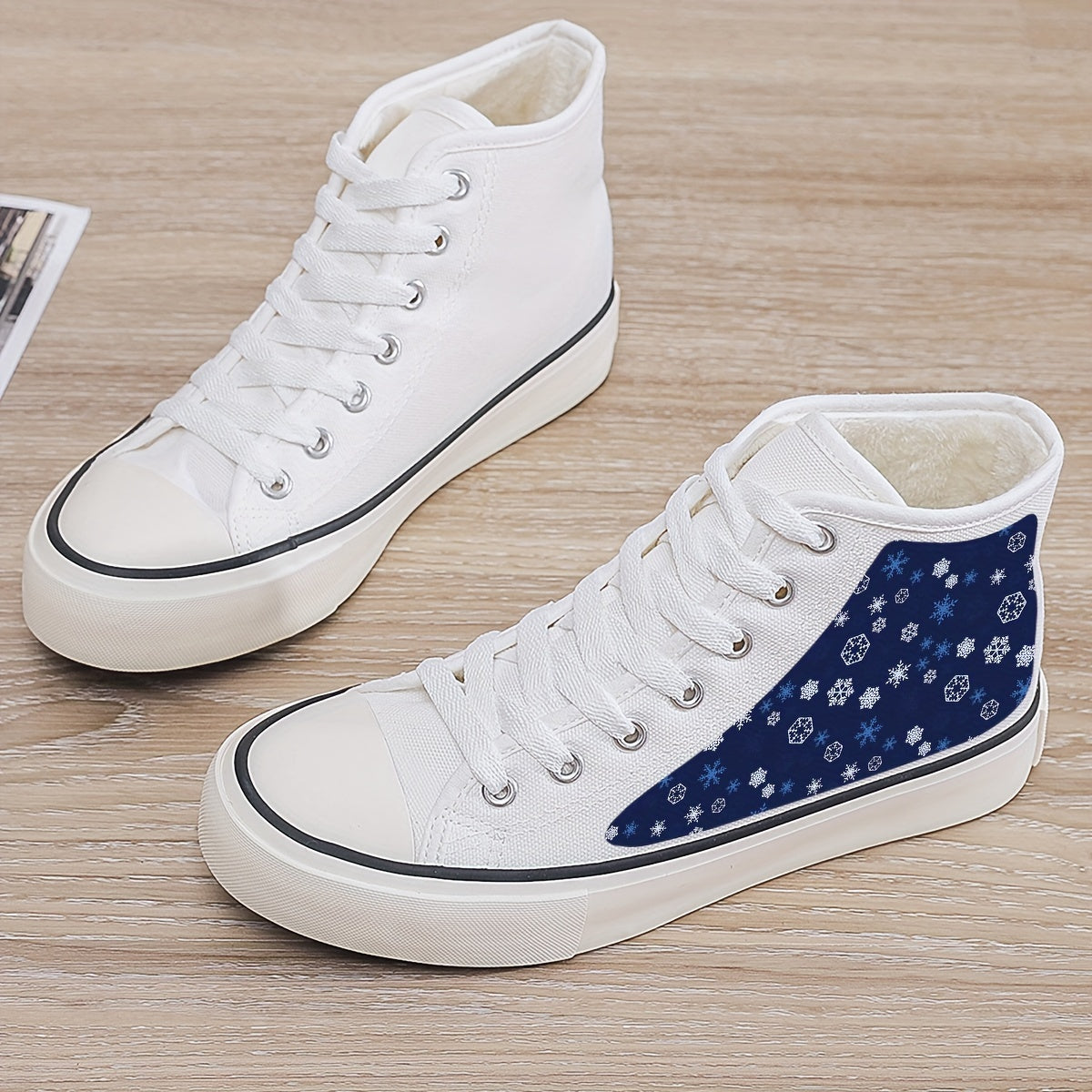 Christmas Snowflake Print Plush Lined Thermal Canvas Sneakers