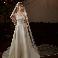 Single Layer Lace Mesh Veil with Comb for Bride