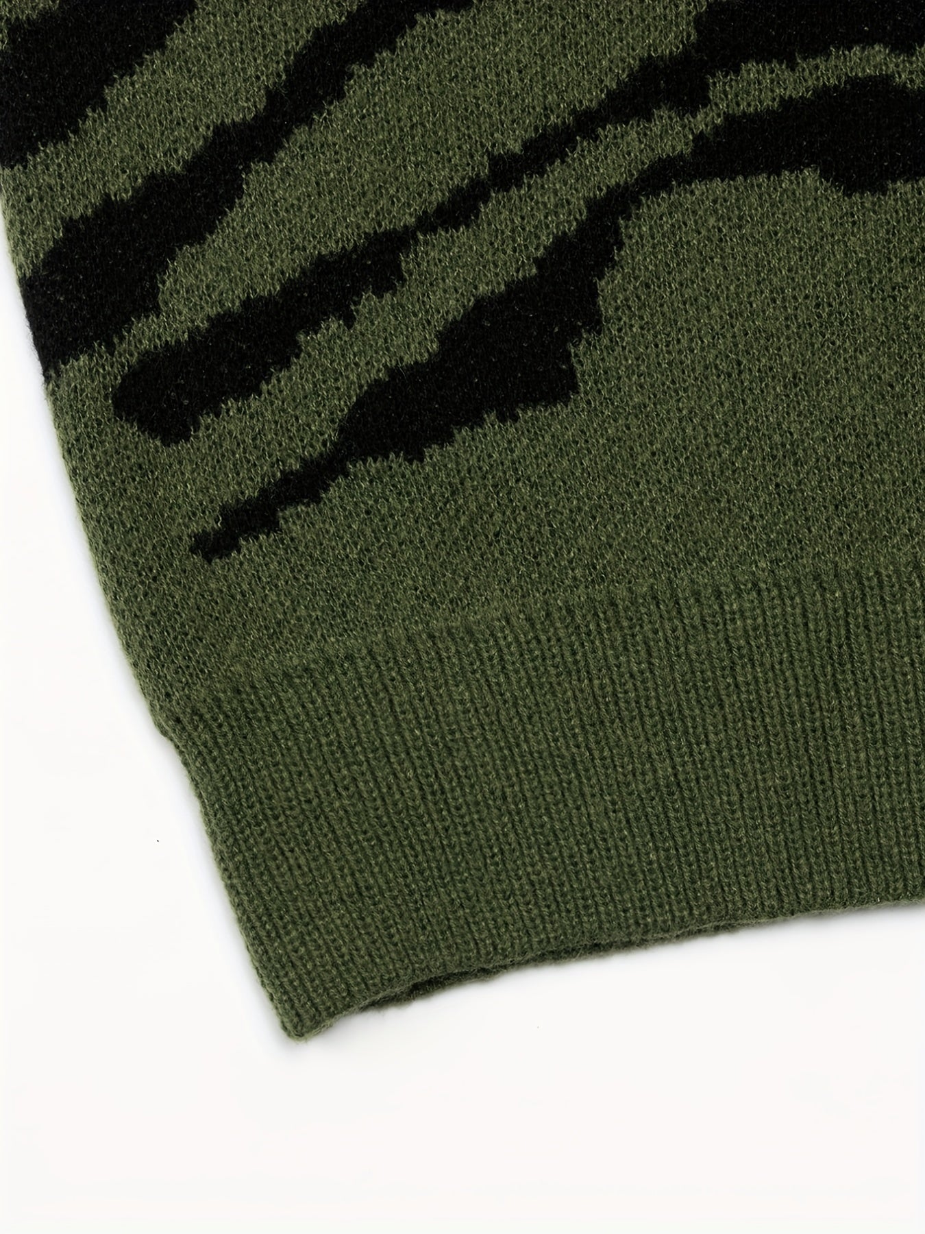 Knitted Lines Print Sweater Men's Crew Neck Pullover