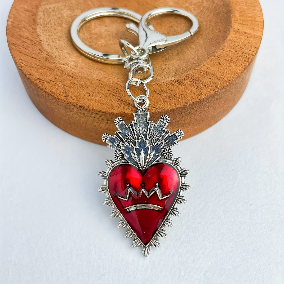 Vintage Gothic Heart Pendant Keychain Gift for Friends & Family