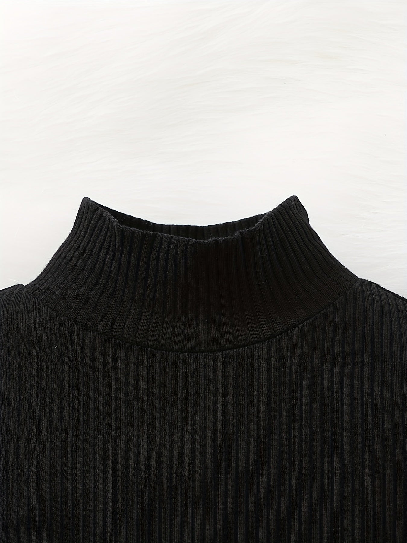 Girl's Ribbed Turtleneck Top & Houndstooth Pleated Skirt Set