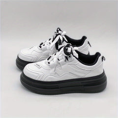 Women's Platform Skate Shoes Round Toe Lace Up Low Top Sneakers