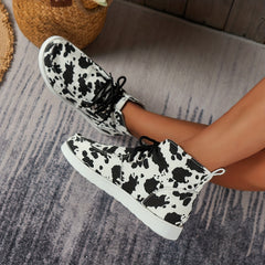 Women's Dairy Cow Pattern Walk Shoes Lightweight Comfortable Lace Up Flat Shoes