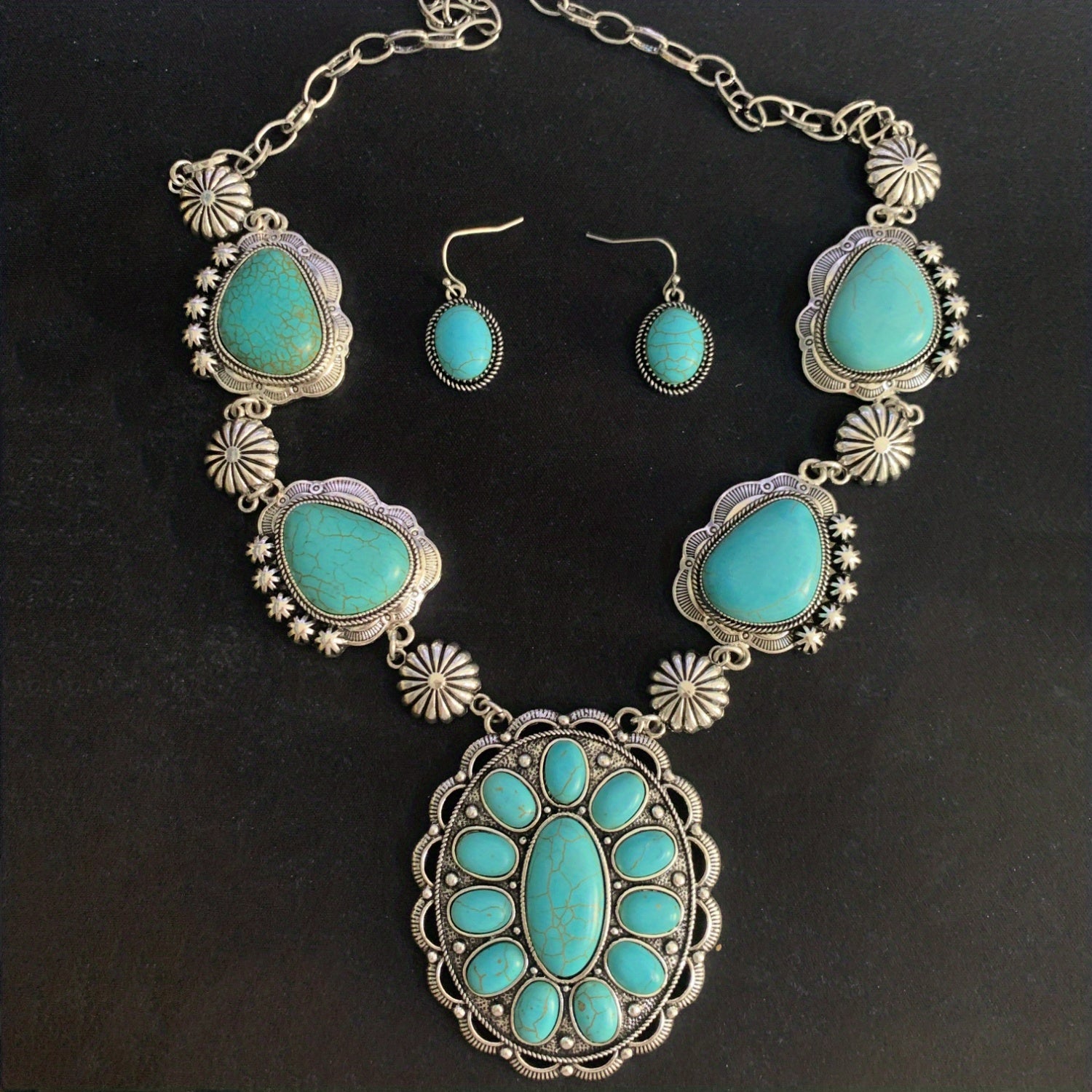 Turquoise Decor Necklace & Earrings Set