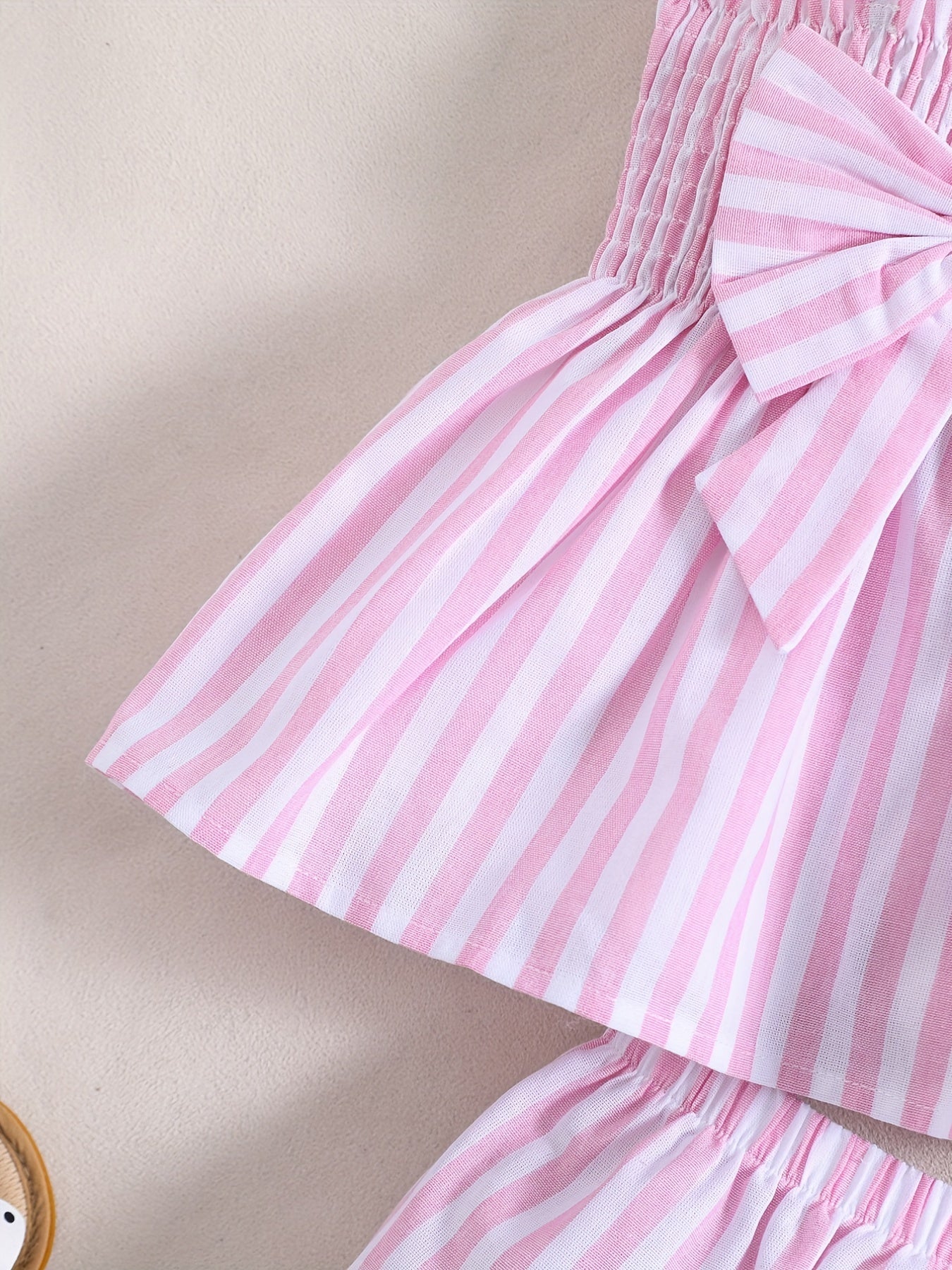 2pcs Baby Girls Bowknot Striped Cami Tops & Shorts Set