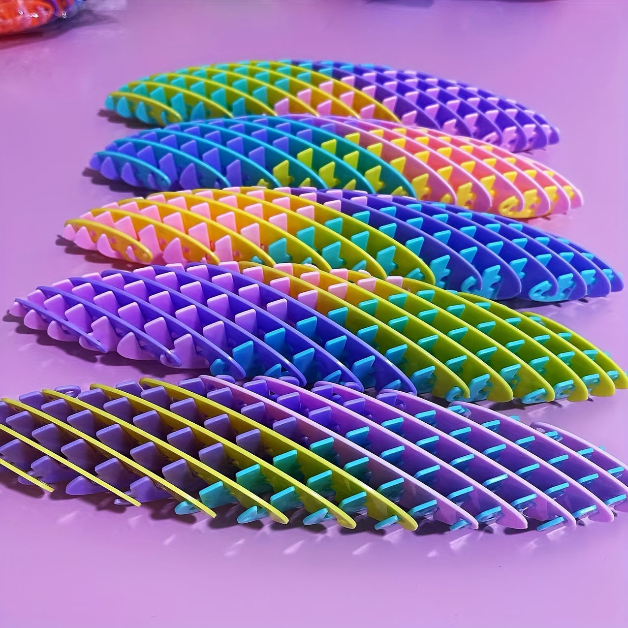 1pc Multicolor Plastic Fidget Worm Toy Sensory Stress Relief Pocket Fidget