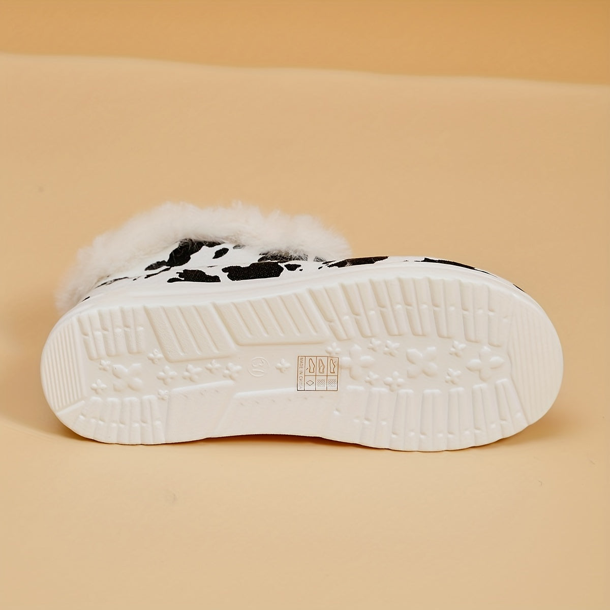 Women's Cow Print Non-slip Sneakers Comfortable Low Top Sport Shoes