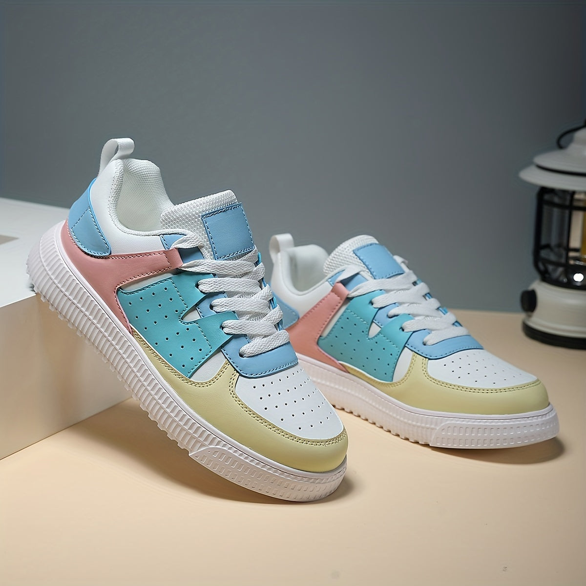 Women's Lightweight Faux Leather Skate Shoes Non Slip Casual Sneakers
