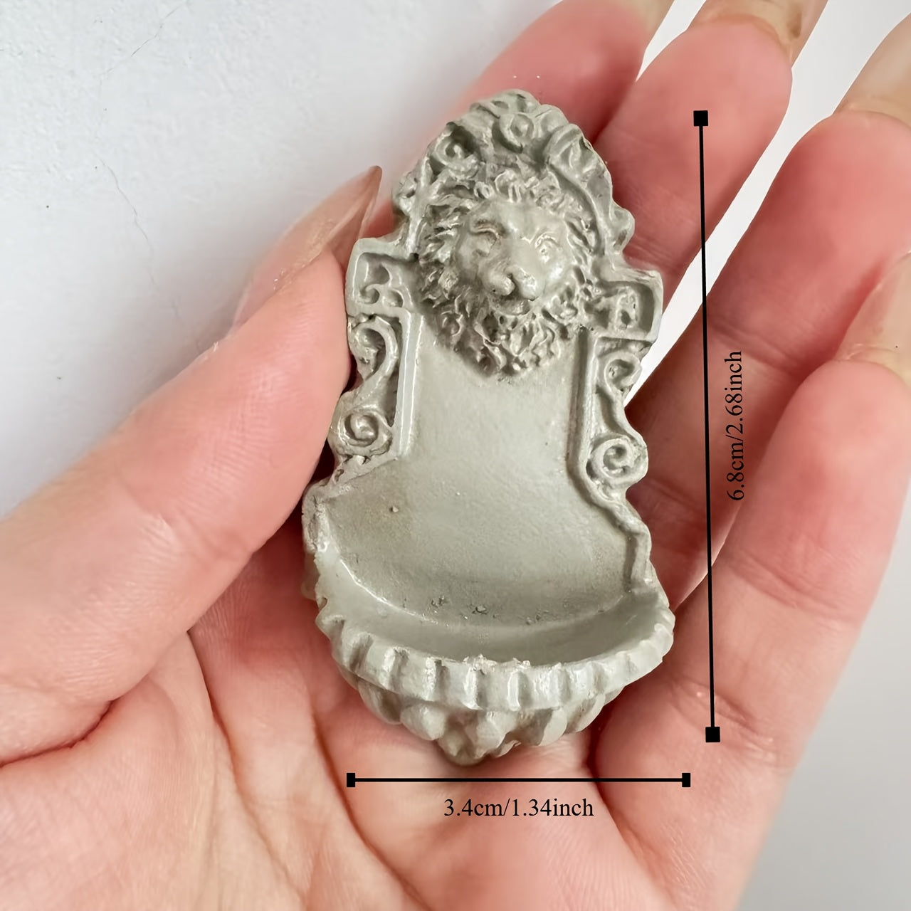 1pc Lion Head Wall Decoration for Dollhouse Realistic Resin Garden Scene