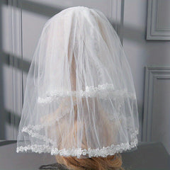 Short Lace Edge Bridal Wedding Veil With Comb