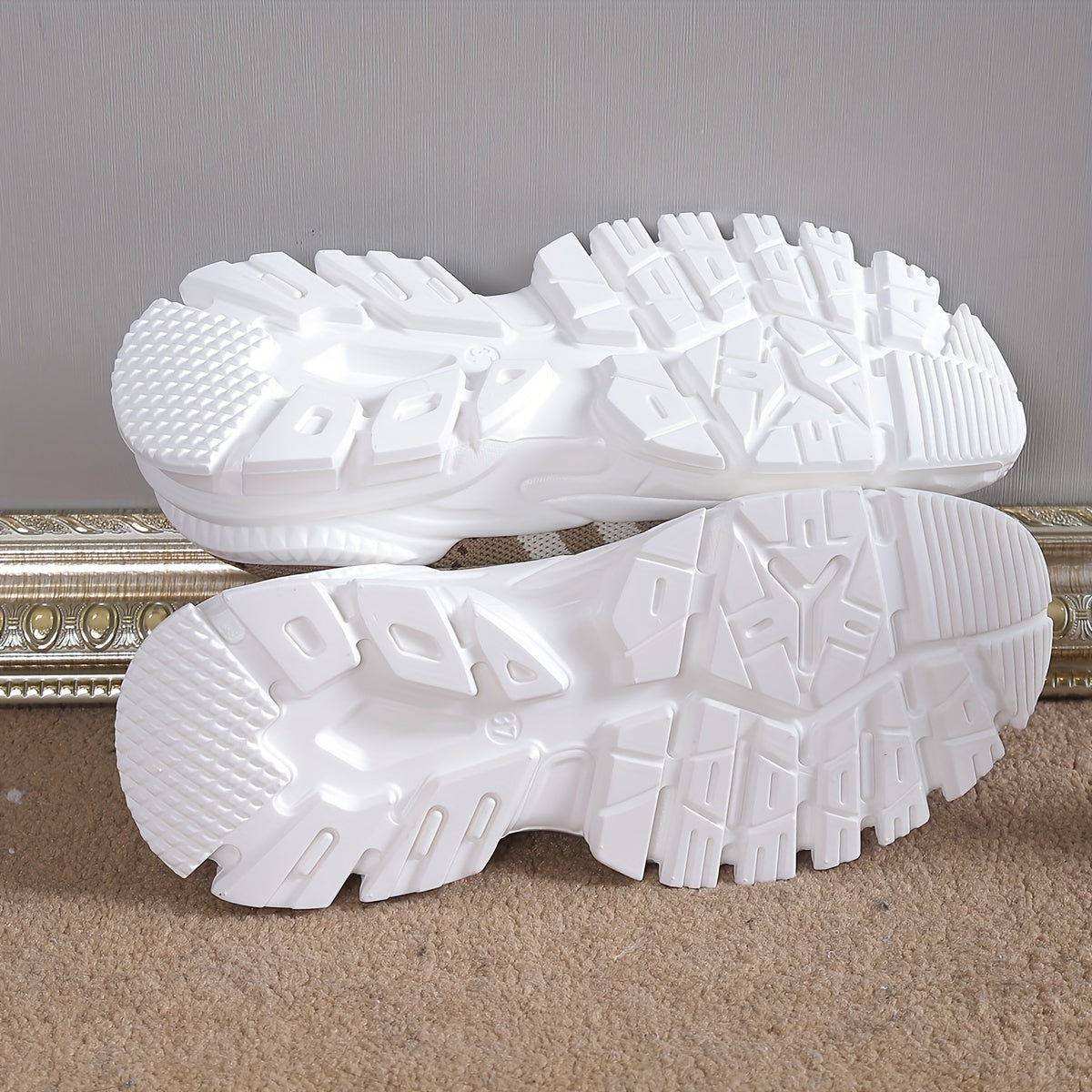 Women's Lace-Up Chunky Sneakers Letter Pattern Lightweight Casual Running Shoes