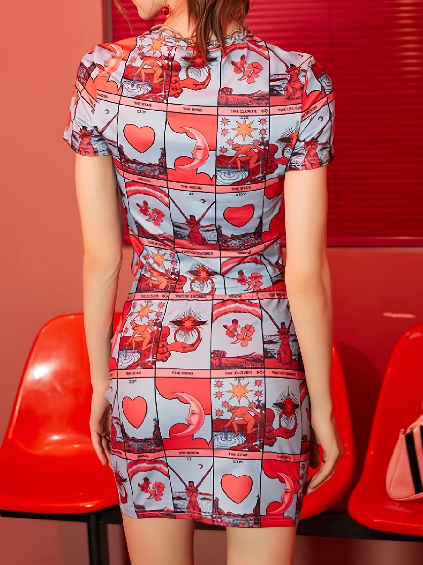 Graphic Print Two piece Set Crew Neck Short Sleeve Tops & Elastic Short Skirts