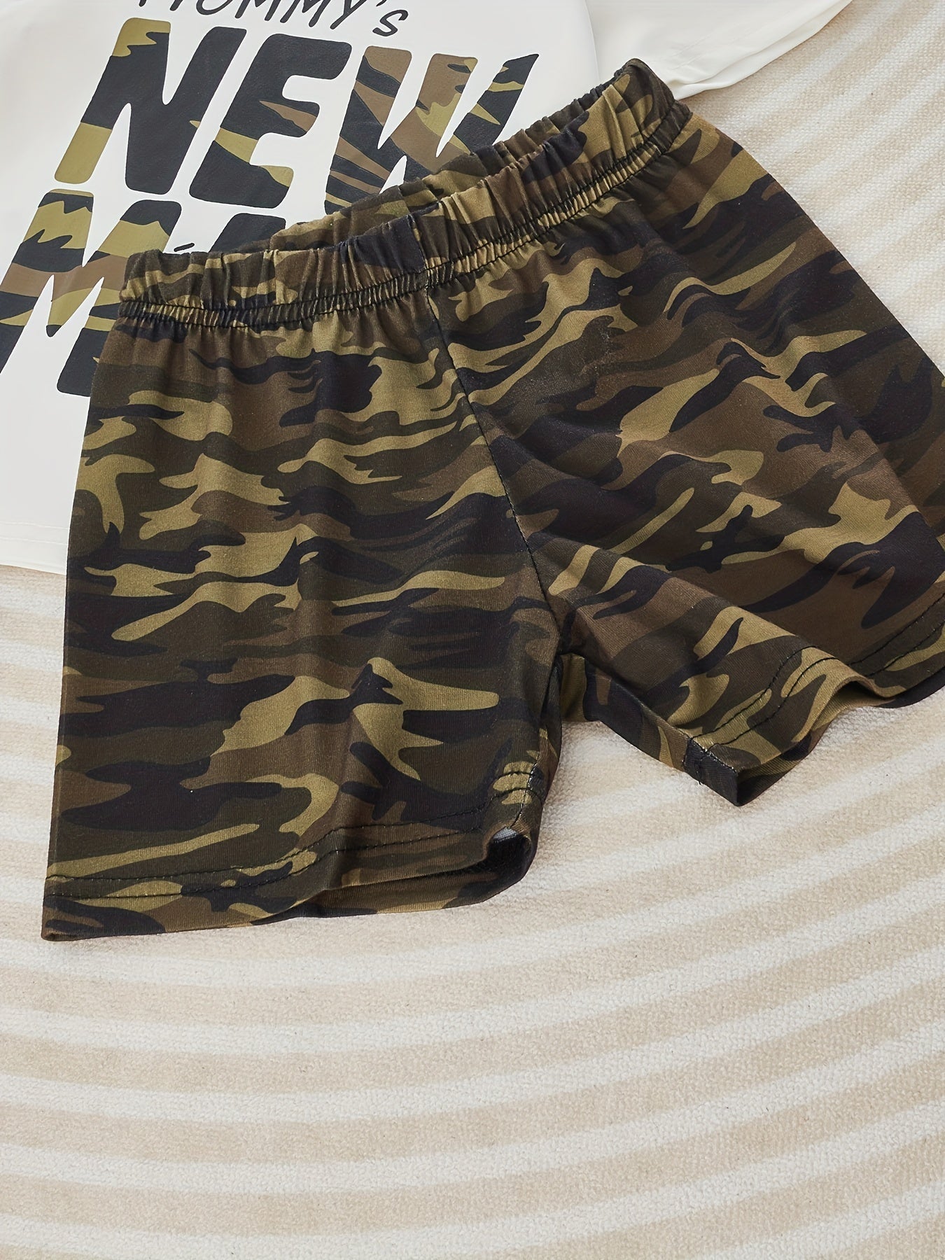 Boys MOMMY'S MAN Print T-shirt & Camo Shorts Set