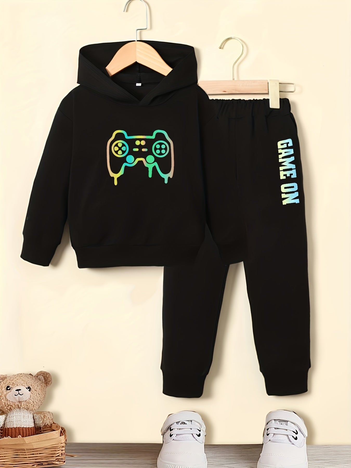 Gamepad Pattern Boy's 2pcs Hoodie & GAME ON Print Sweatpants Set