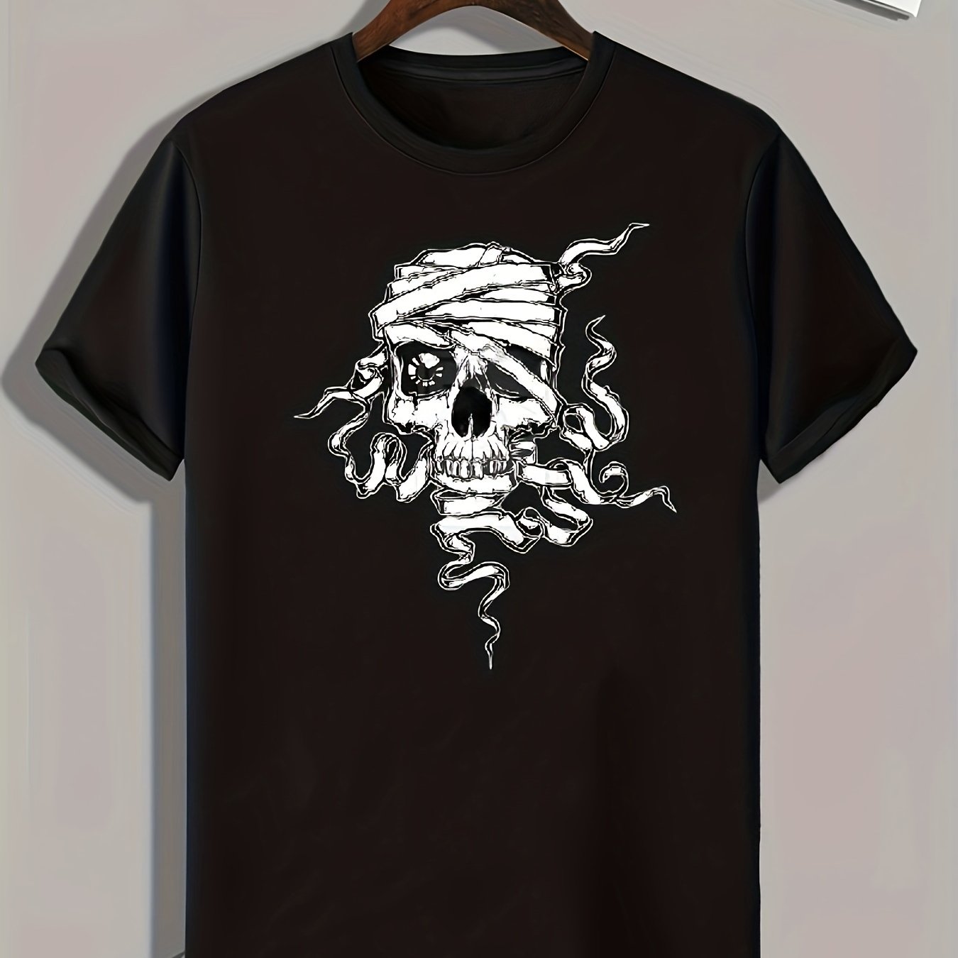 Skull Pattern Print Men's Comfy Sports T-shirt Graphic Tee