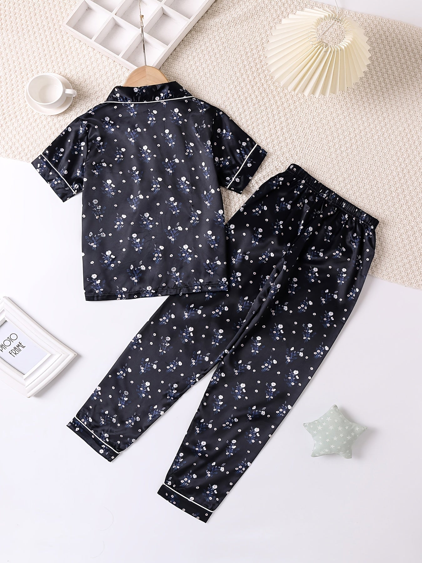 2pcs Girls Floral Print Short Sleeve T shirt And Elastic Waist Pants Pajama Set