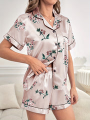 Floral Print Pajamas Set Short Sleeve & Elastic Waist Shorts