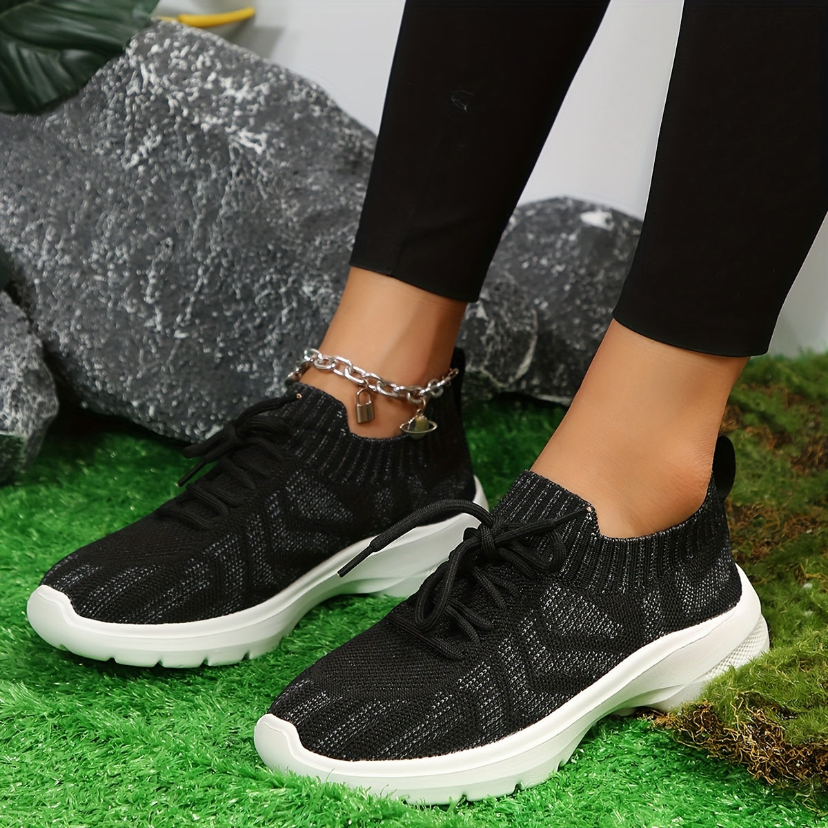 Mesh Breathable Lace Up Sports Shoes Lightweight Non slip Travel Shoes