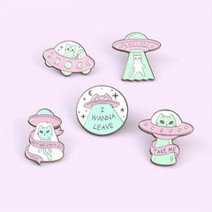 Cartoon Alien Spaceship Alloy Emblem Brooch for Women Girls