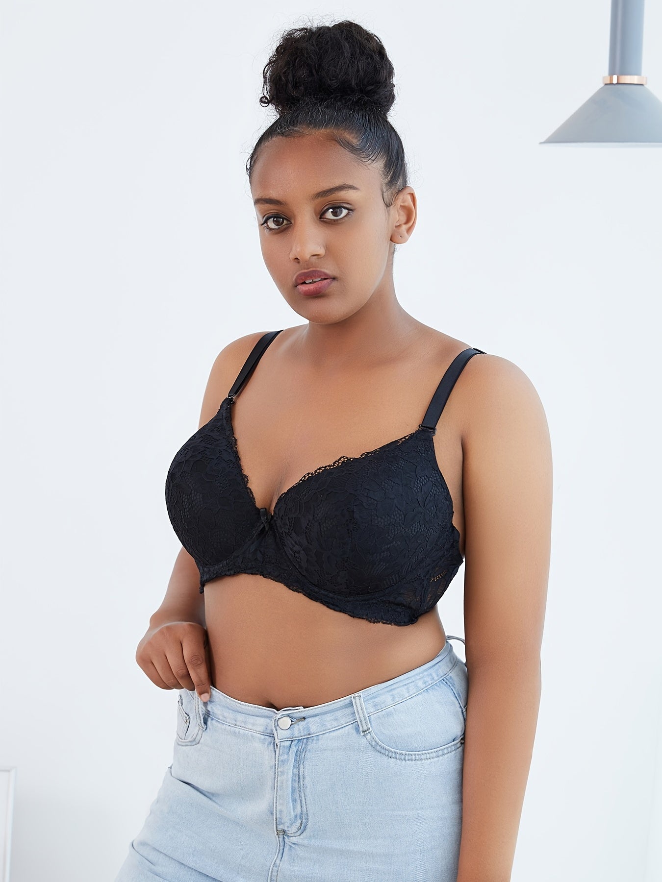 Bra Women's Plus Contrast Lace Bow Detail Full Coverage Solid Bra