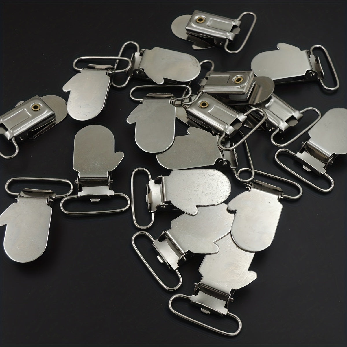 20pcs Glove Shape Metal Pacifier Clips Suspender Clips Iron Hand Shaped Teether