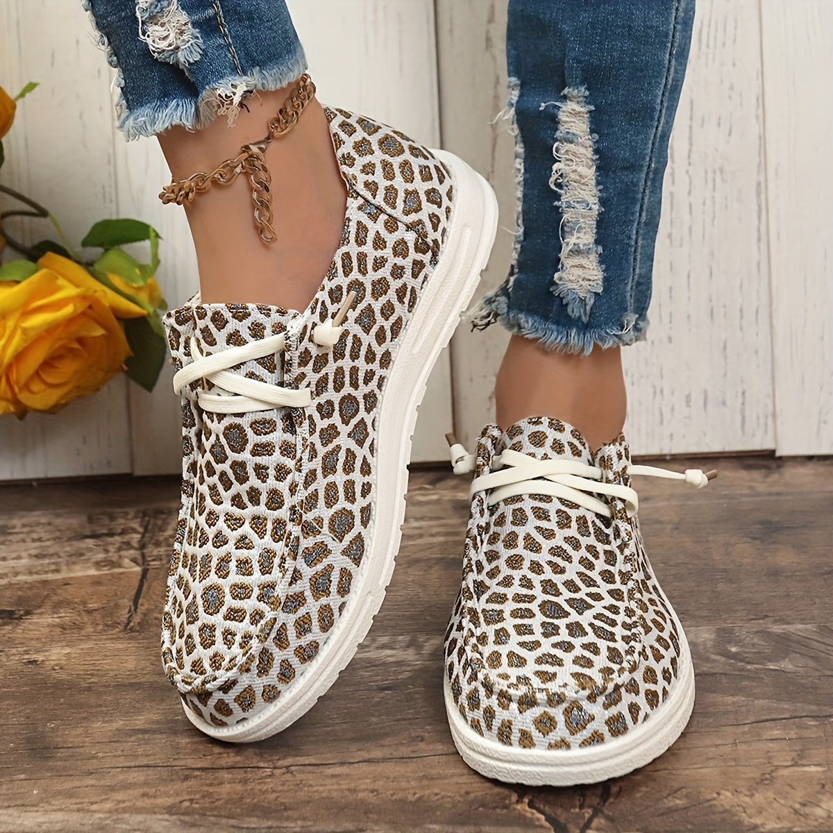 Leopard Print Skateboard Shoes Women Flat Lace-Up Canvas Sneakers