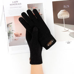 Warm Touch Screen Gloves for Outdoor Activities - Anti Skid and Thermal