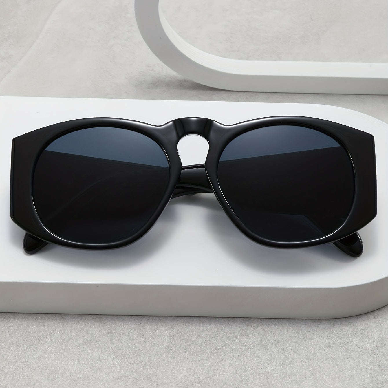 Men's Retro UV400 Sunglasses for Summer Holiday