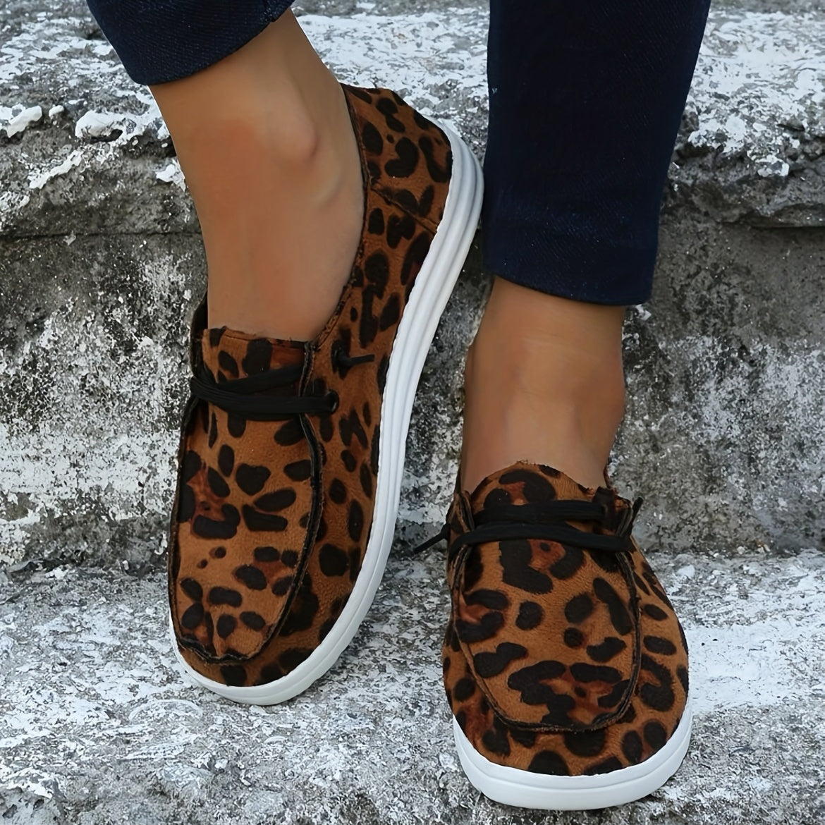 Leopard Print Lace-Up Flat Shoes for Women