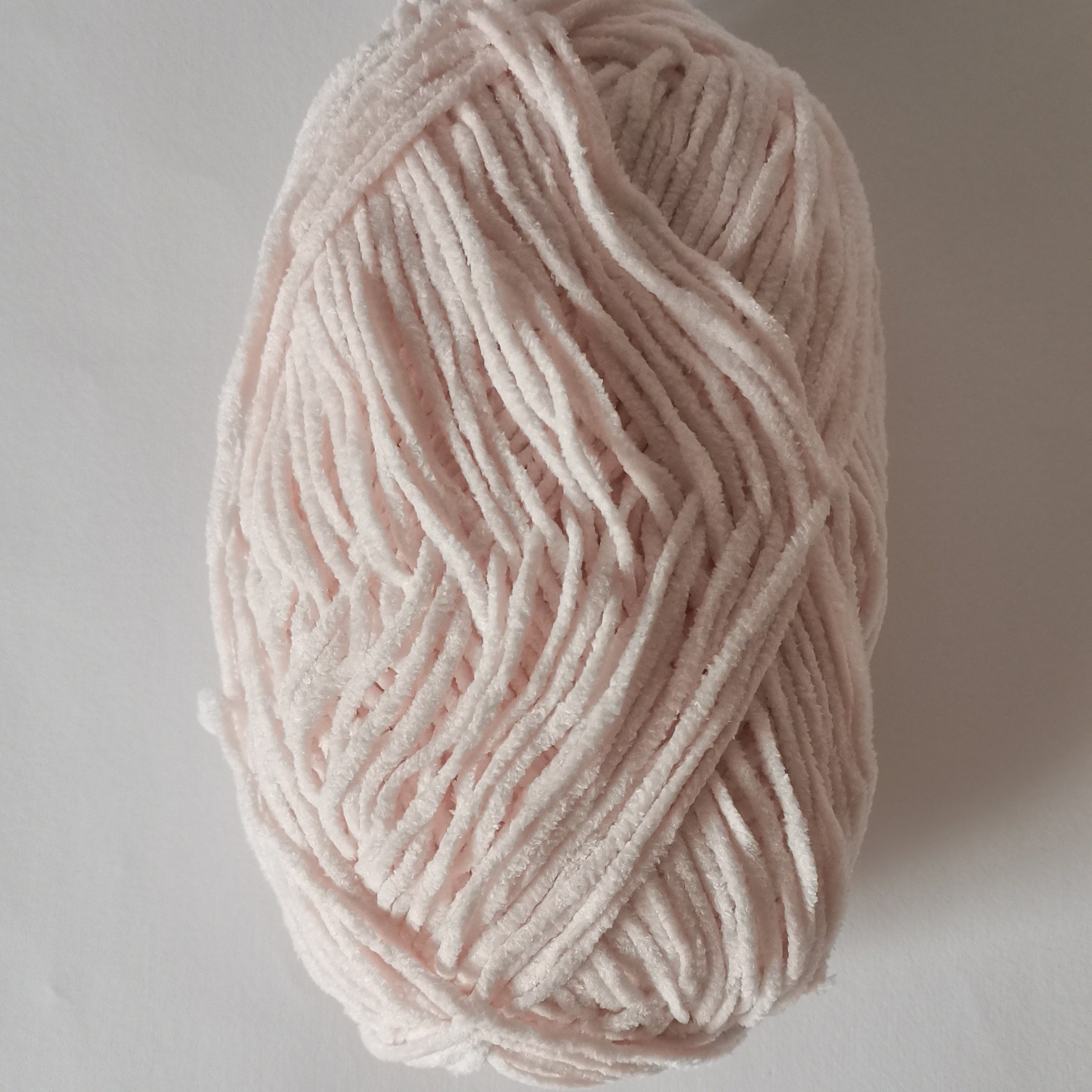 Chenille Handwoven Polyester Soft Yarn for Knitting Hats Bags Dolls 50g