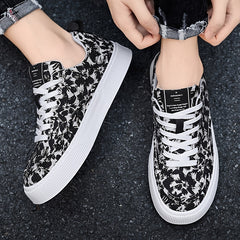 Men's Flowery Lace-up Skate Shoes with Good Grip