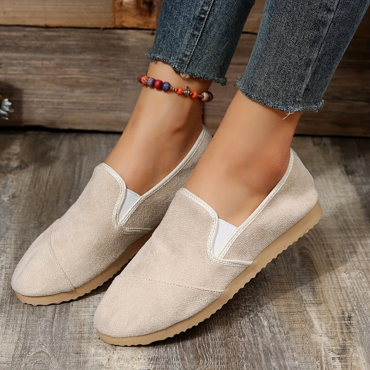 Women's Solid Slip On Sneakers Lightweight Outdoor Shoes