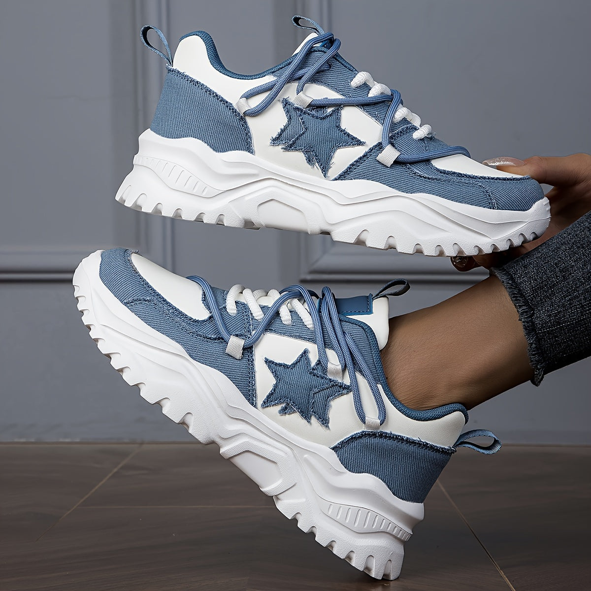 Women's Star Pattern Platform Sneakers Low Top Sport Shoes