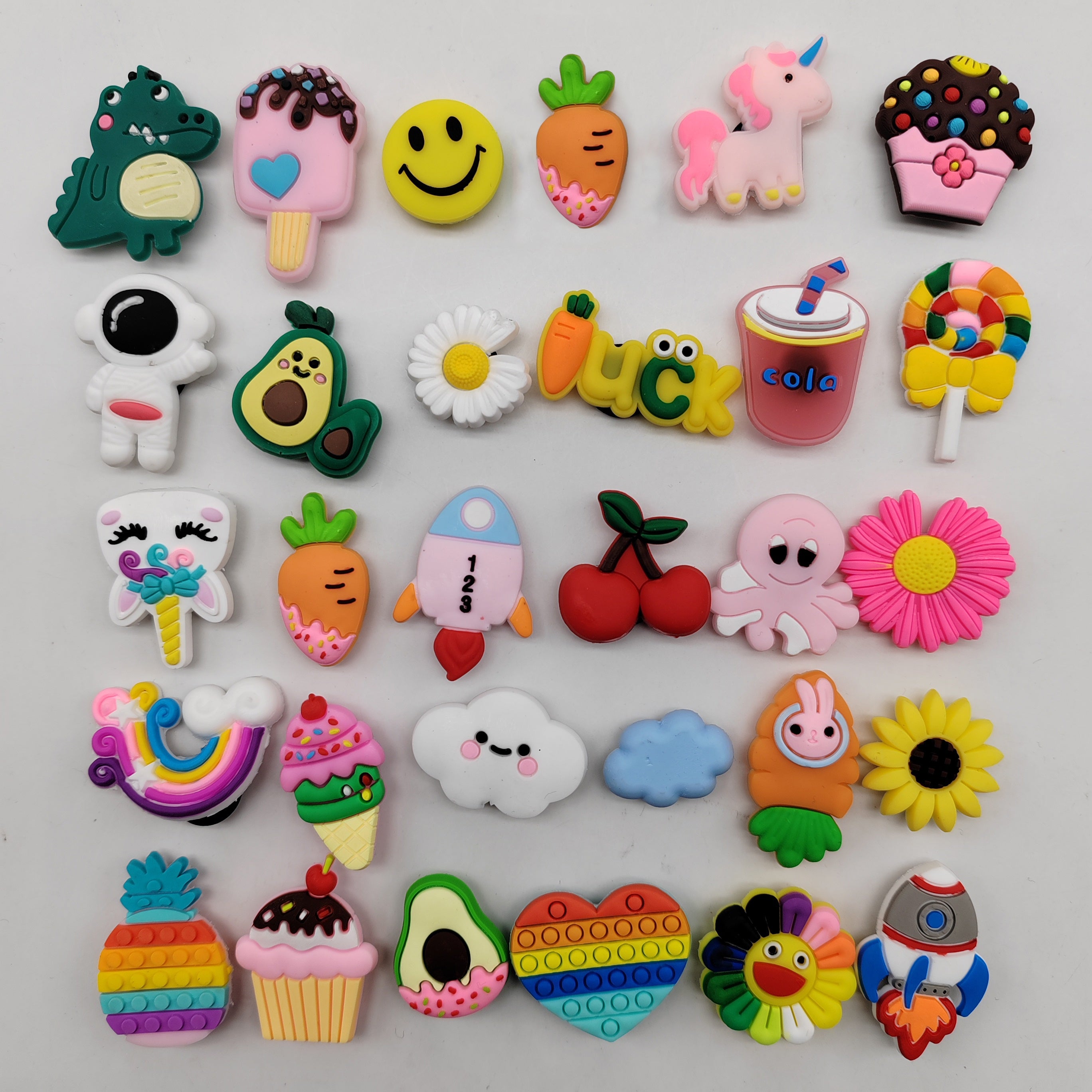 26pcs 30pcs PVC Shoes Charm Cartoon Hole Buckle Clogs Accessories