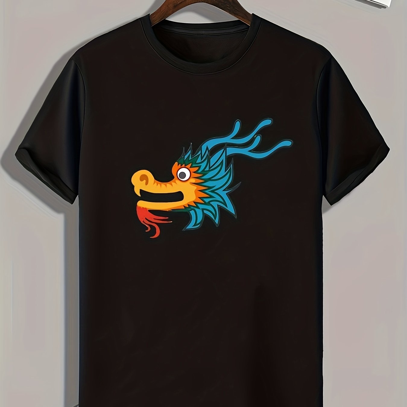 Dragon Pattern Print Men's Sports T-Shirt - Comfy & Stylish Tee