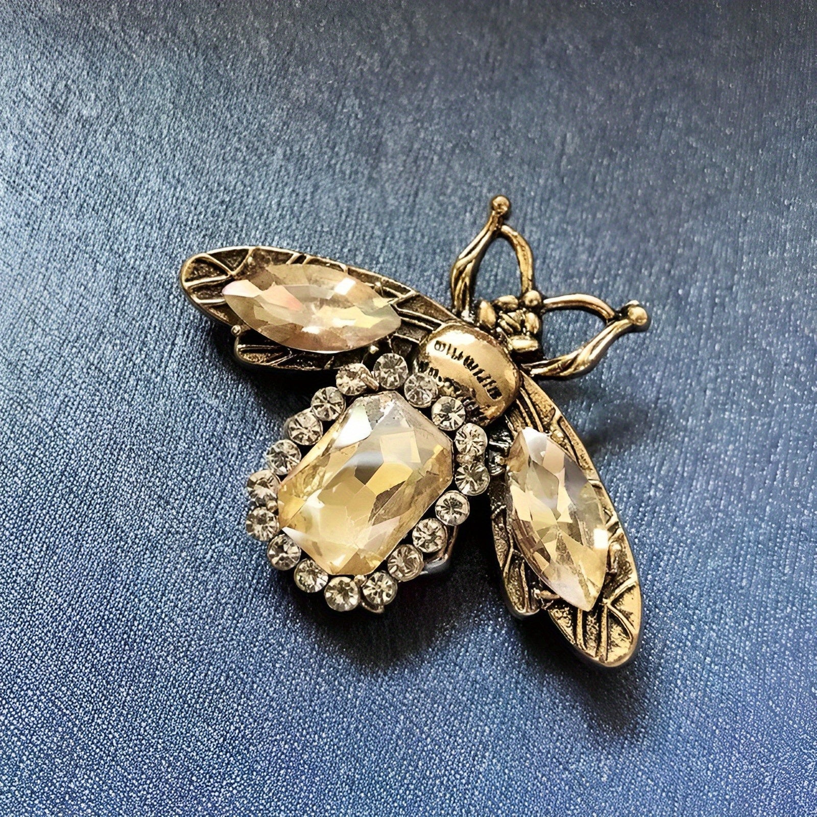 Crystal Insect Needle Retro Brooch - Bee Design