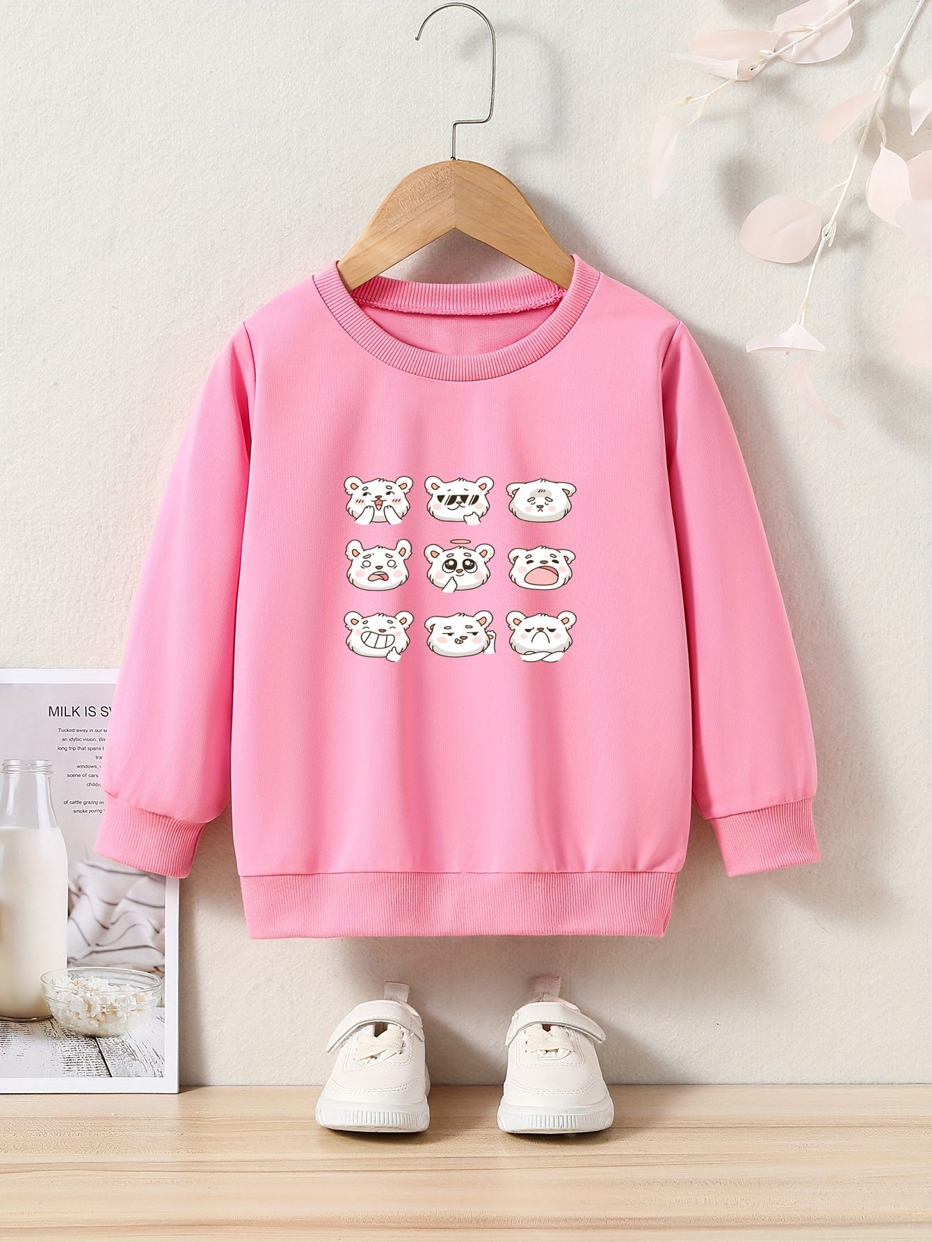 Cute Cartoon Bear Graphic Sweatshirt for Kids - Christmas Gift