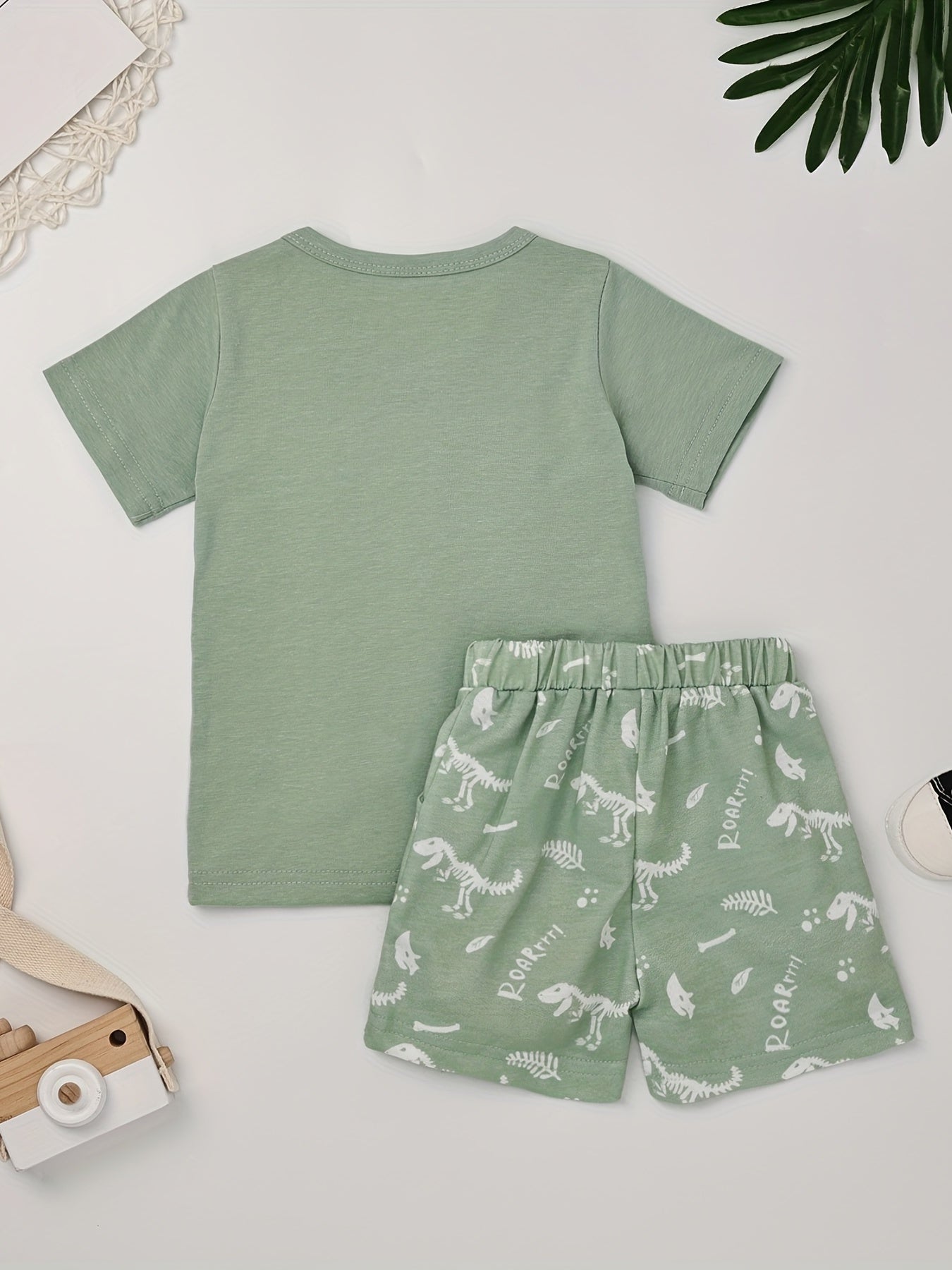 2pcs Baby Boys Dinosaur Skull T shirt & Shorts Set
