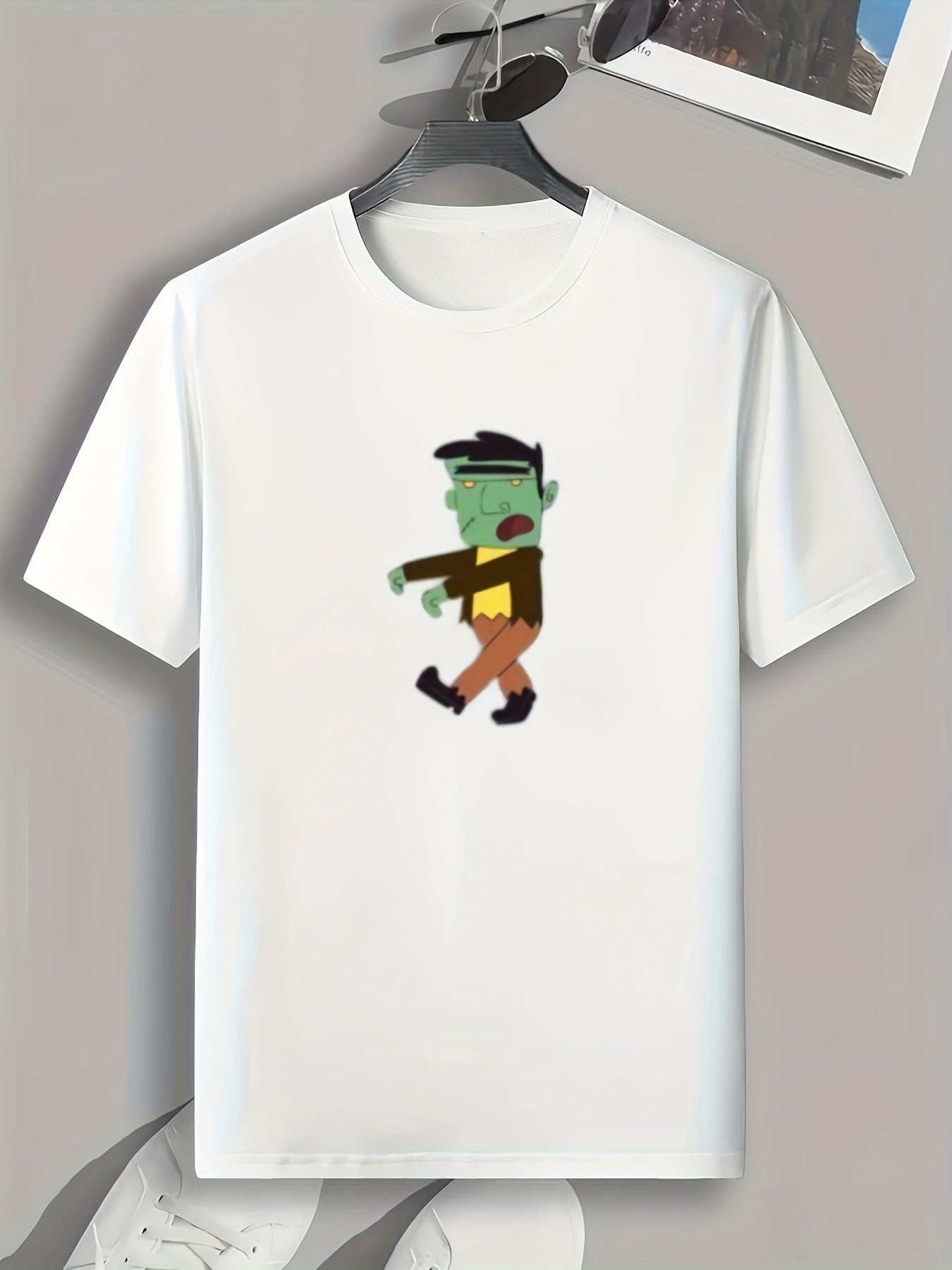 Cartoon Print Men's Graphic T-shirt for Summer