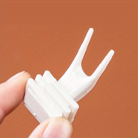 3pcs Mini Plastic Fruit Fork for Parrot Feeding