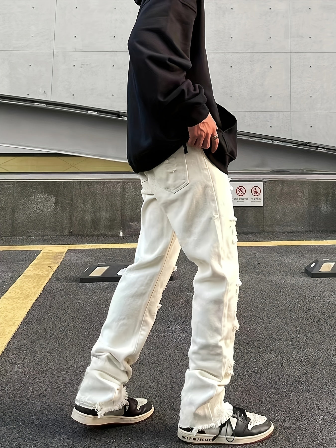 Men's Slim Fit Ripped Jeans for Spring Summer