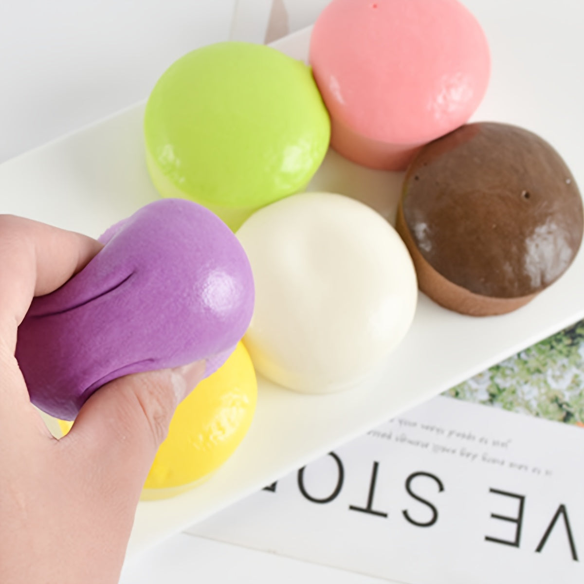 6pcs Random Slow Rebound Sticky Bread Vent Food Play Model Simulation Toy