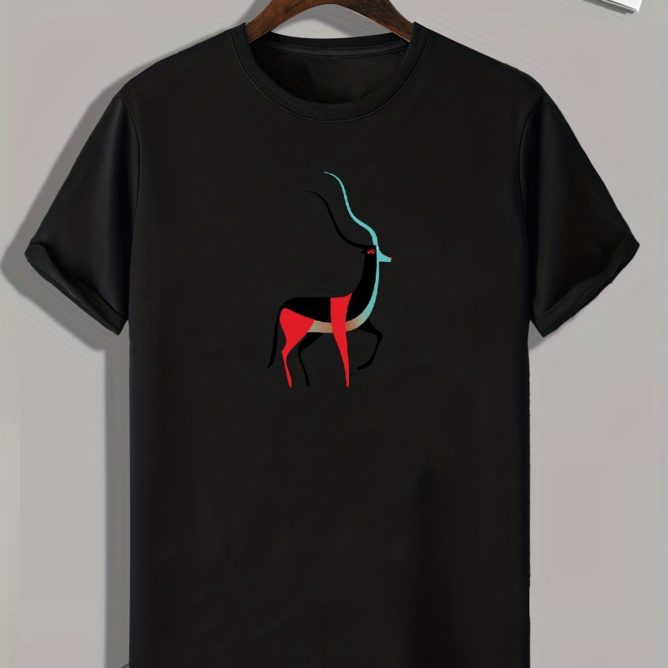 Abstract Deer Print Men's Comfy T-shirt for Outdoor Summer