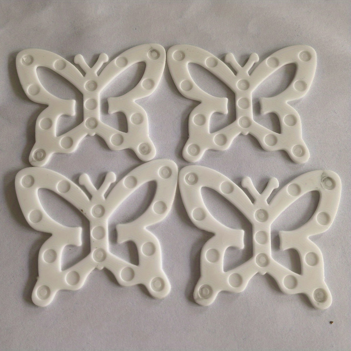 4pcs Butterfly Back Bra Control Clips Anti light Cross Buckles