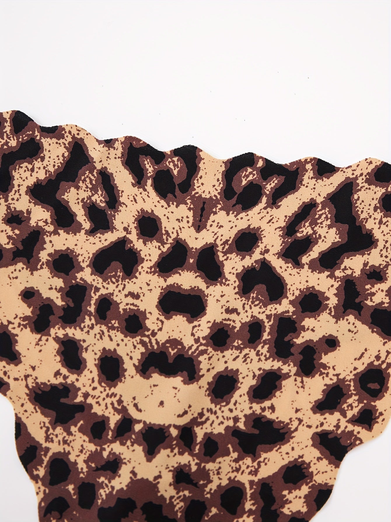 6pcs Leopard Thongs Scallop Trim Seamless & Comfy Stretchy Intimates Panties