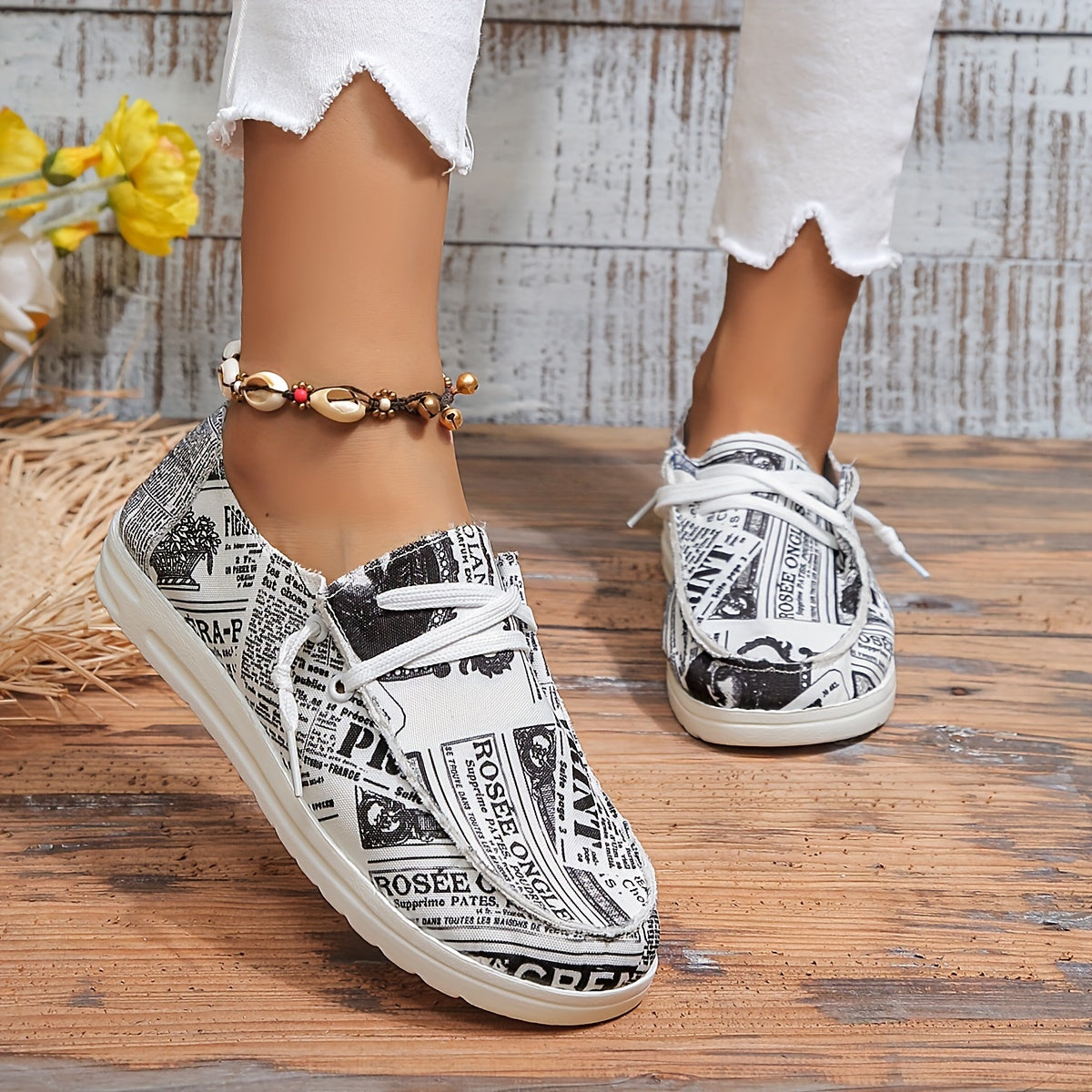 Women's Letter Print Canvas Shoes Casual Lace Up Outdoor Sneakers