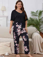 Floral Print Plus Size Pajamas Set Short Sleeve V Neck Tee & Pants