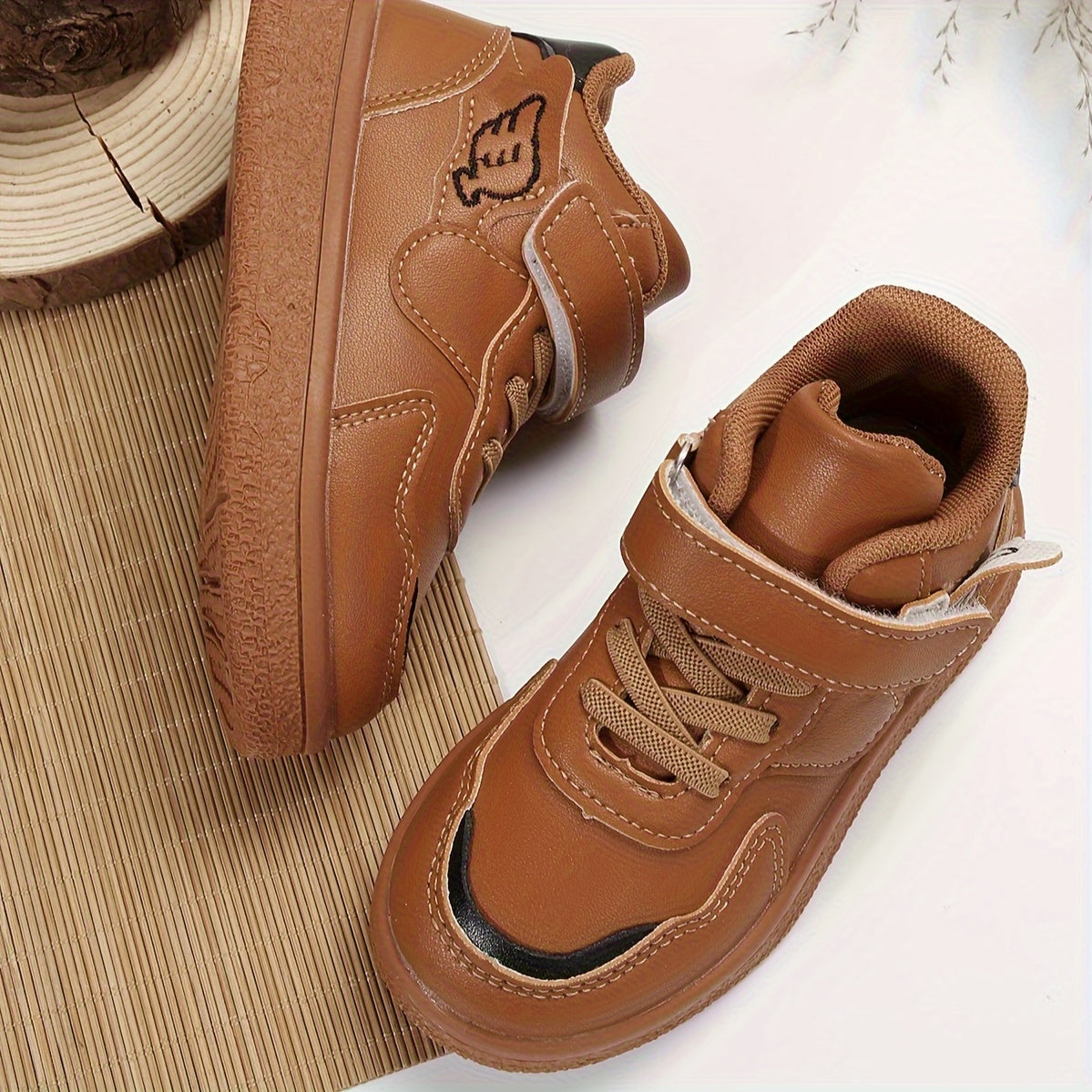 Boy's Solid Skate Shoes Hook And Loop Fastener Breathable Sneakers